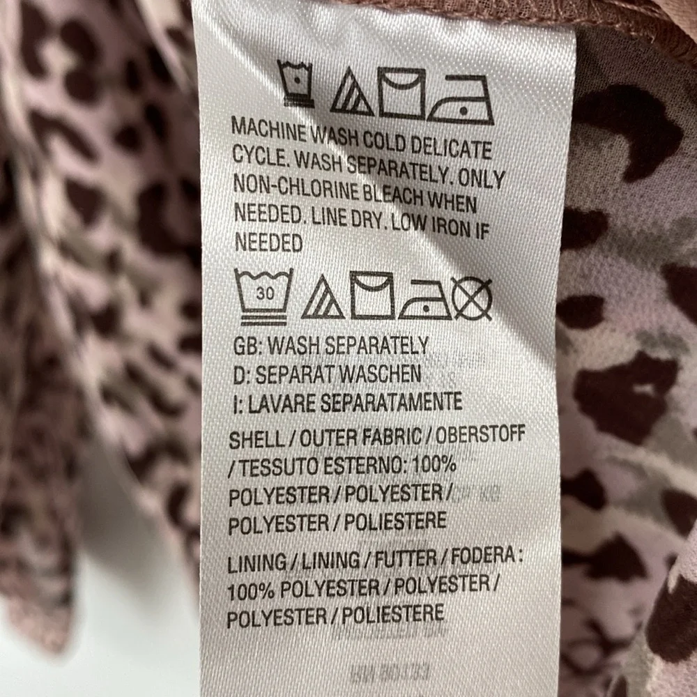 Belle by Kim Gravel Animal Print Button Front Blouse Size Large - Picture 9 of 9